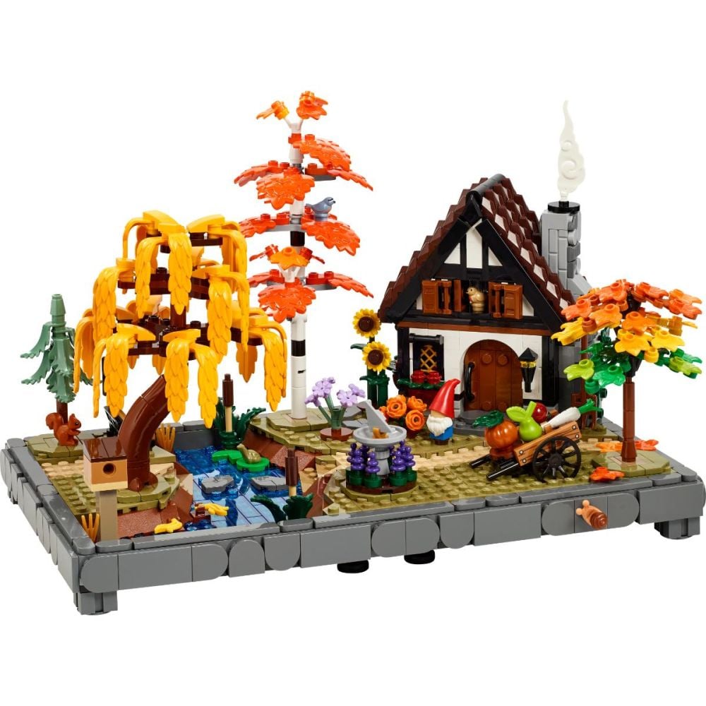 LEGO® Icons - Есенна градина с къщурка (11372)