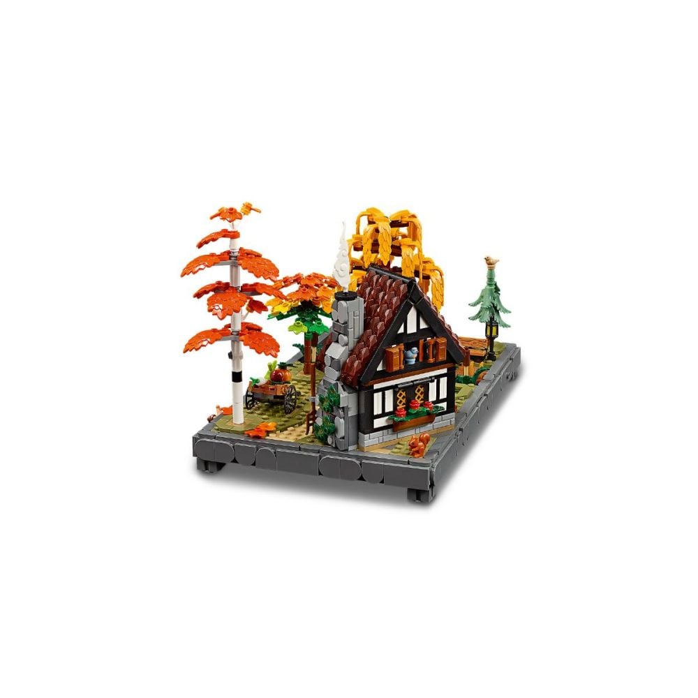 LEGO® Icons - Есенна градина с къщурка (11372)