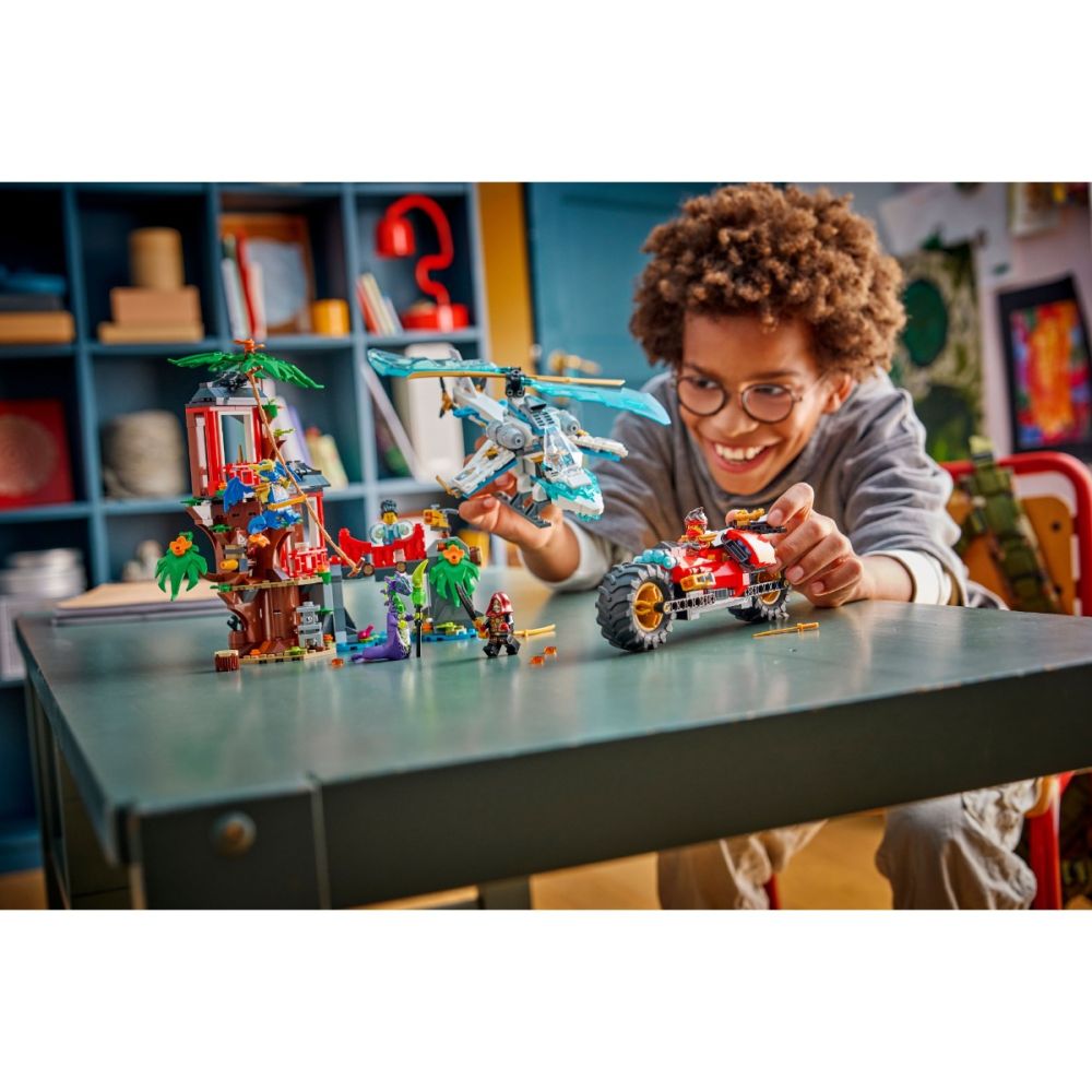LEGO® Ninjago - Битка при дървесната къща с превозни средства на нинджите (71857)