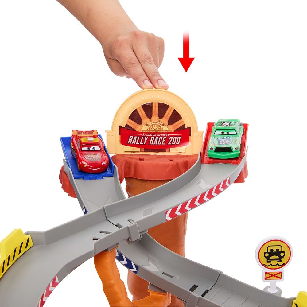 Комплект за игра с колички и писти, Disney Pixar Cars, Radiator Springs Race&Rescue Road Raceway, JFL57