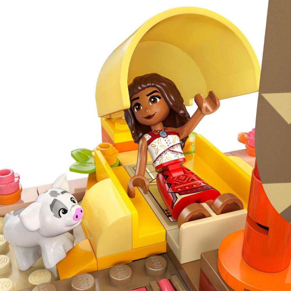 LEGO® Disney Princess - Приключенското кану на Ваяна (43270)