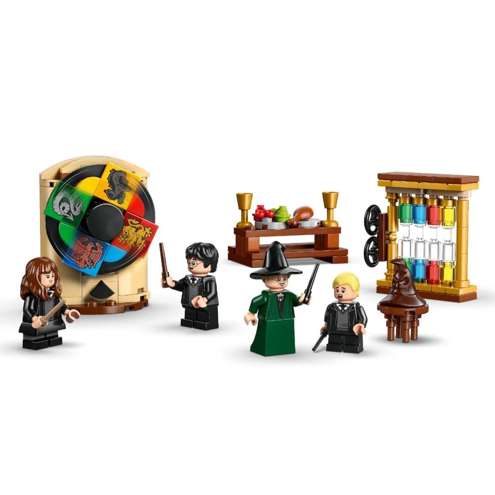 LEGO® Harry Potter - Замъкът Хогуортс: Церемония с разпределителната шапка (76460)