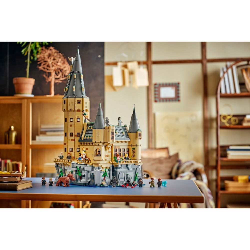 LEGO® Harry Potter - Замъкът Хогуортс: Болнично крило (76463)