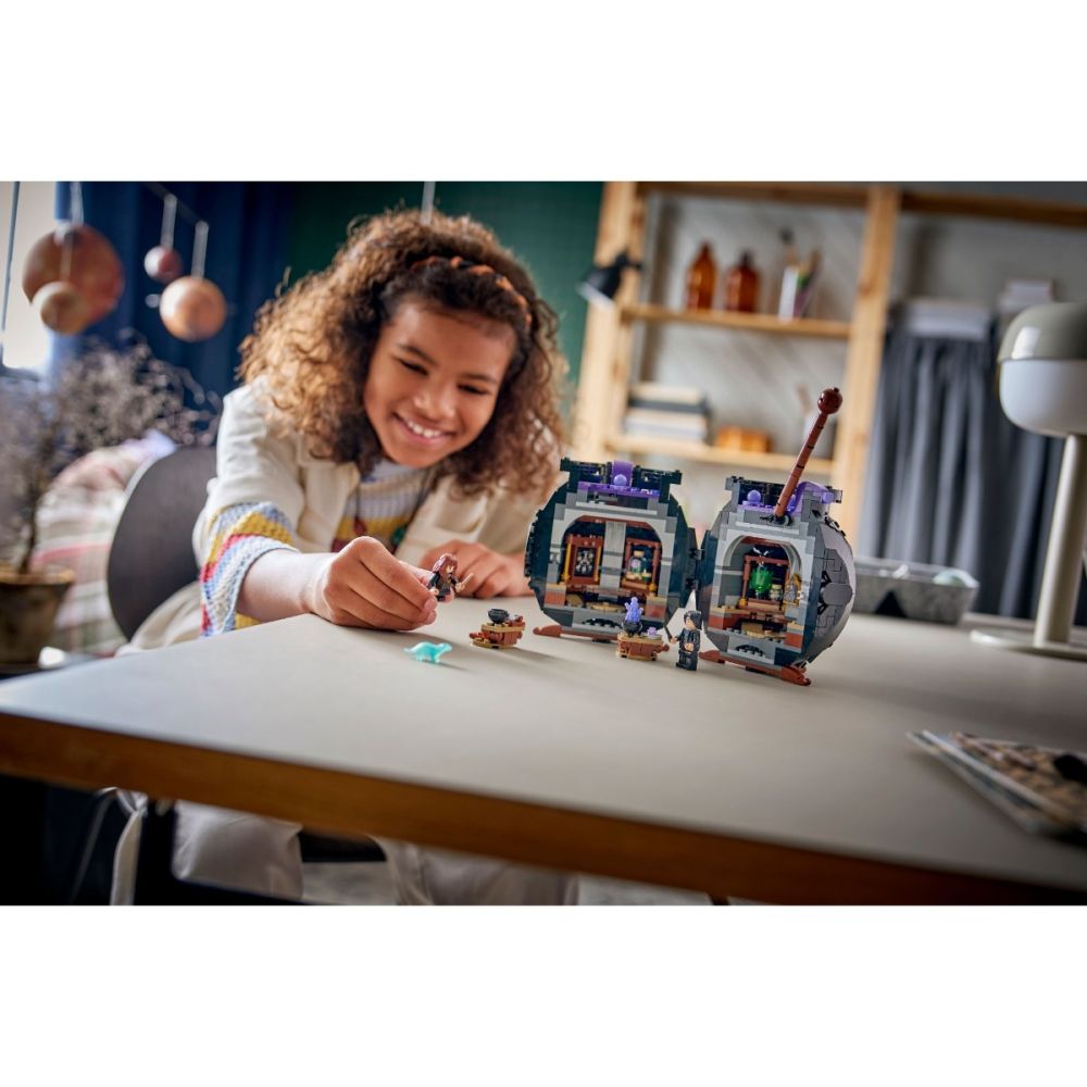 LEGO® Harry Potter - Котел: Класна стая за тайни отвари (76464)