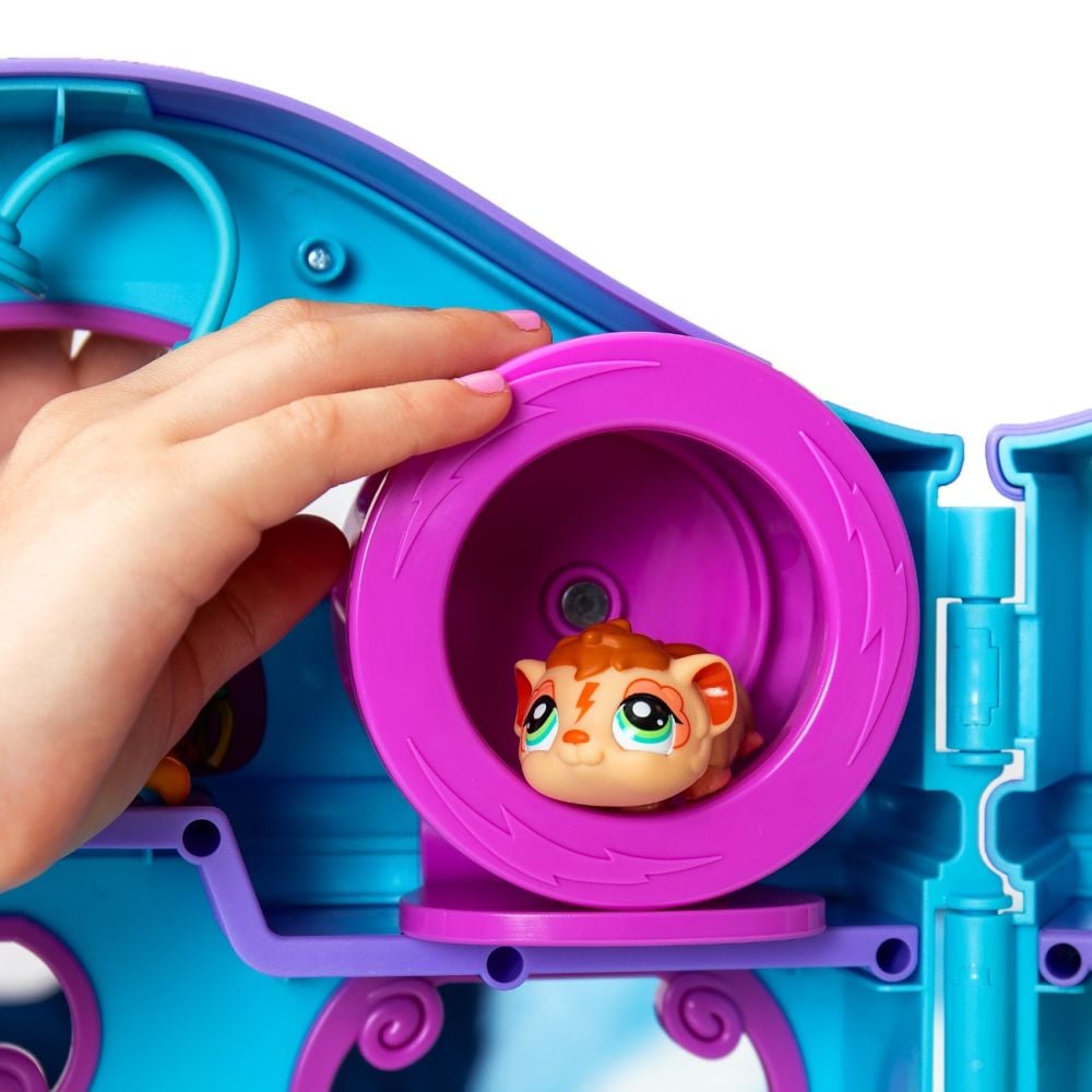 Комплект от 4 фигурки и 20 аксесоара, Littlest Pet Shop, Deluxe Playset