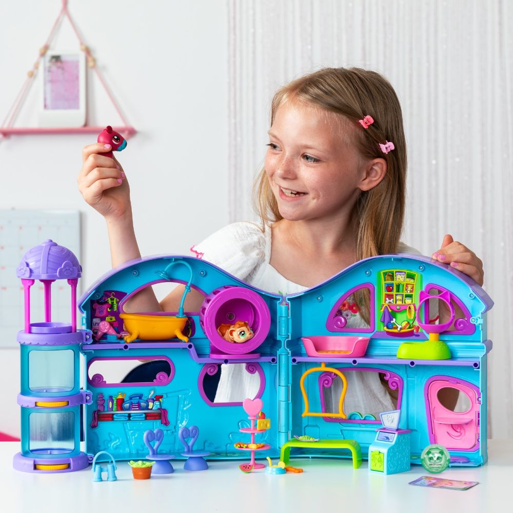 Комплект за игра с 2 фигурки, Littlest Pet Shop, 20 аксесоара