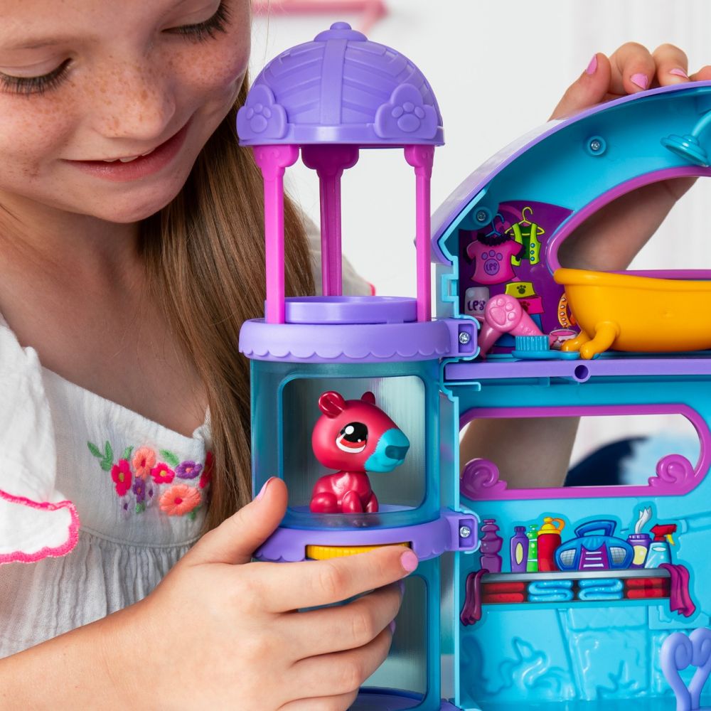 Комплект за игра с 2 фигурки, Littlest Pet Shop, 20 аксесоара