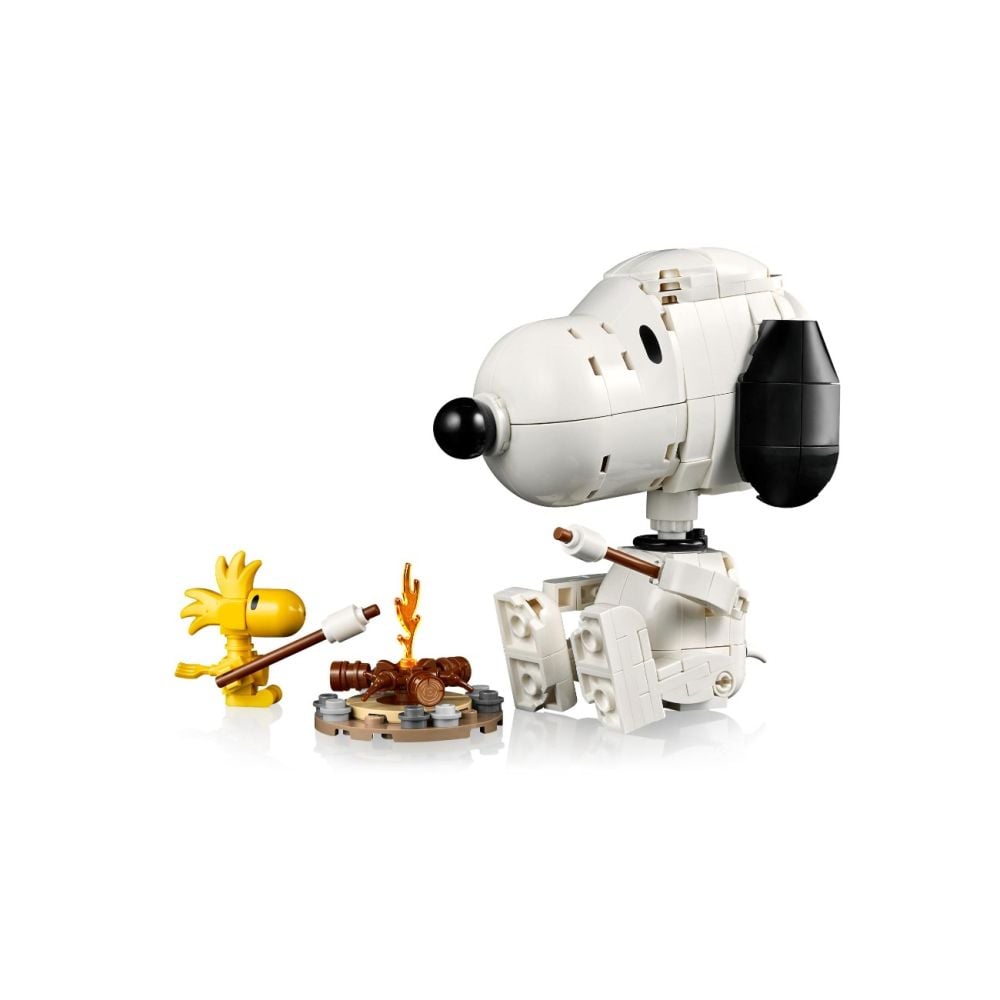 LEGO® Ideas - Фъстъчета: Колибката на Снупи (21368)