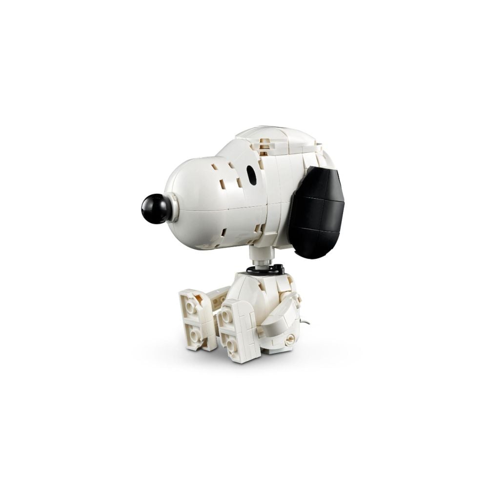 LEGO® Ideas - Фъстъчета: Колибката на Снупи (21368)