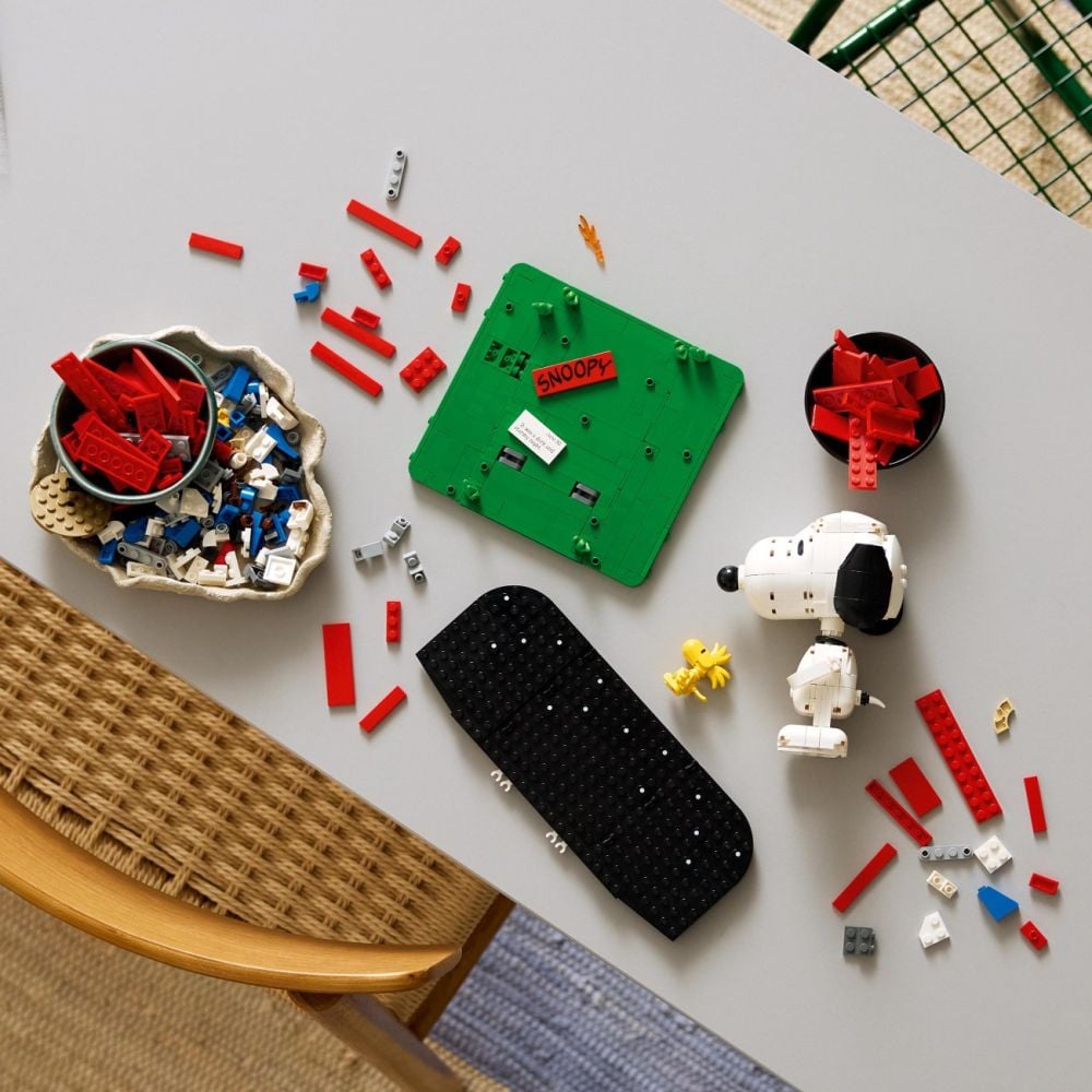 LEGO® Ideas - Фъстъчета: Колибката на Снупи (21368)