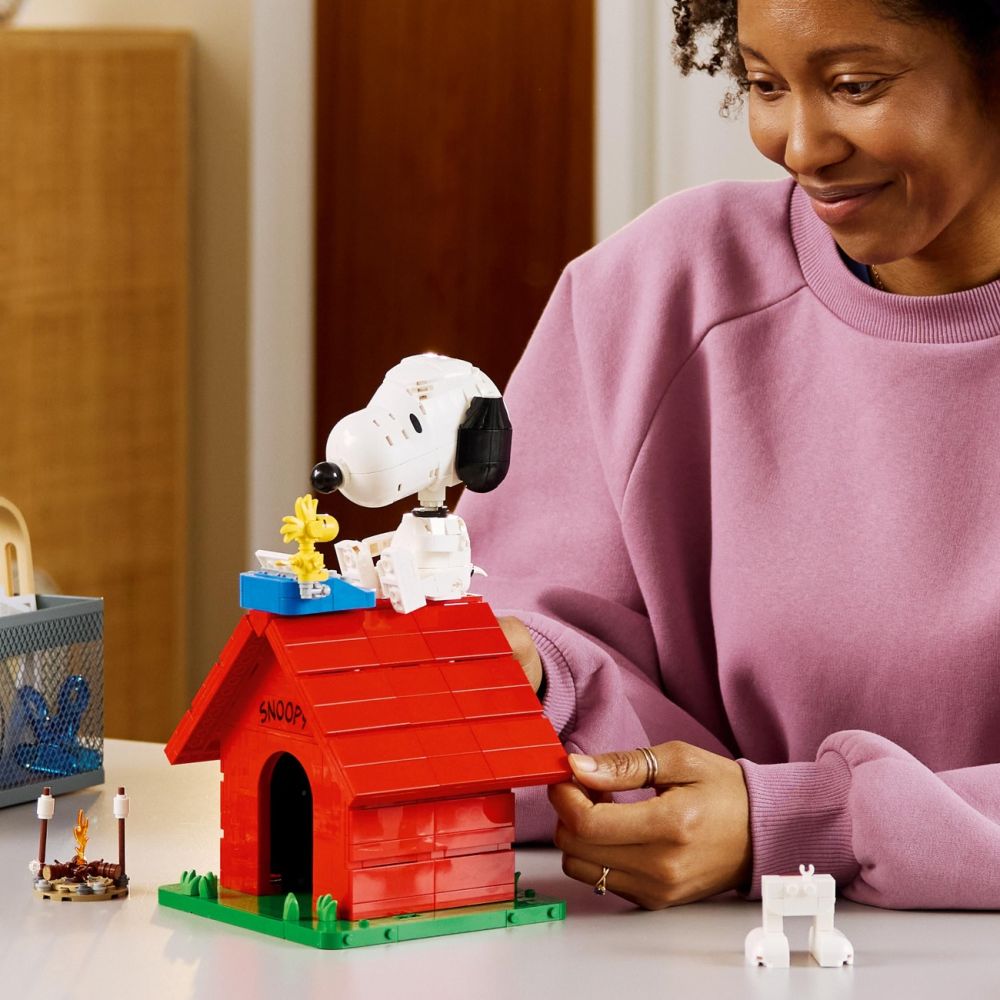 LEGO® Ideas - Фъстъчета: Колибката на Снупи (21368)