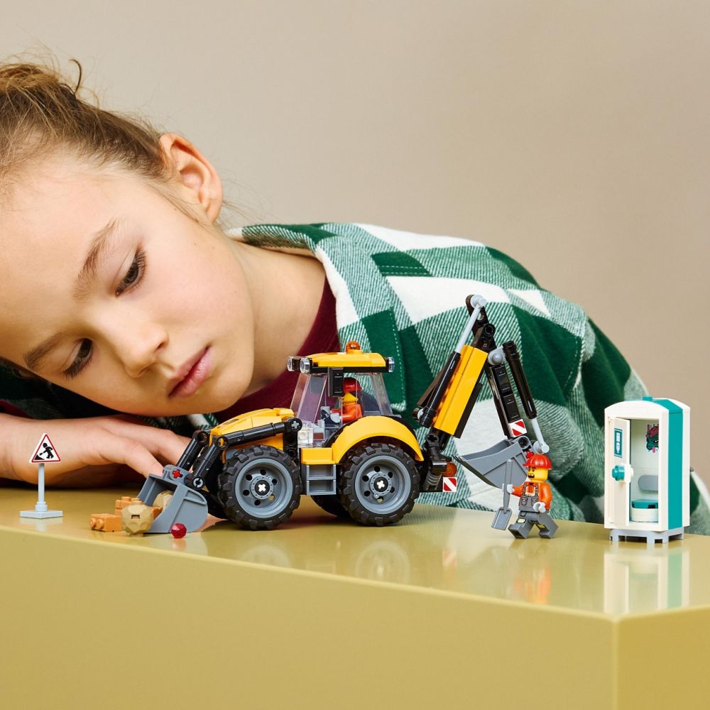 LEGO® City - Жълт багер със задна лопата (60480)