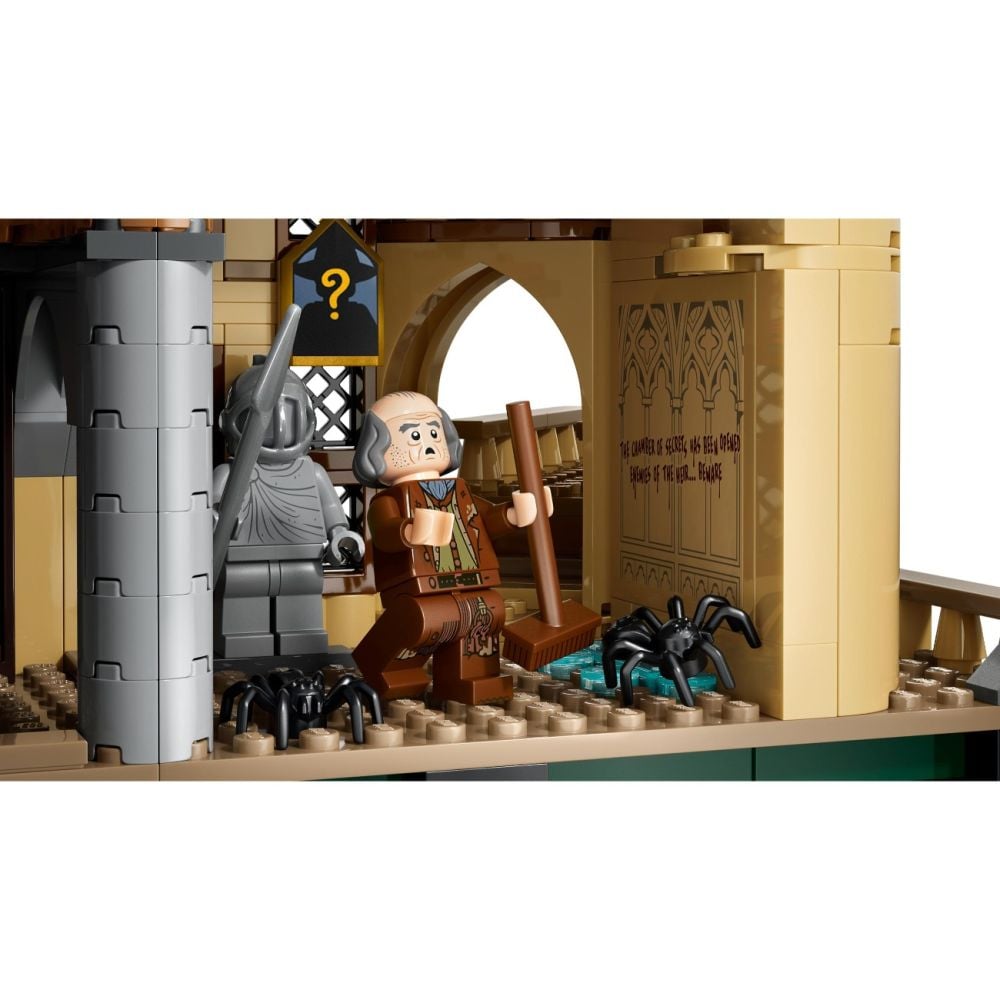 LEGO® Harry Potter - Замъкът Хогуортс: Източно крило (76473)