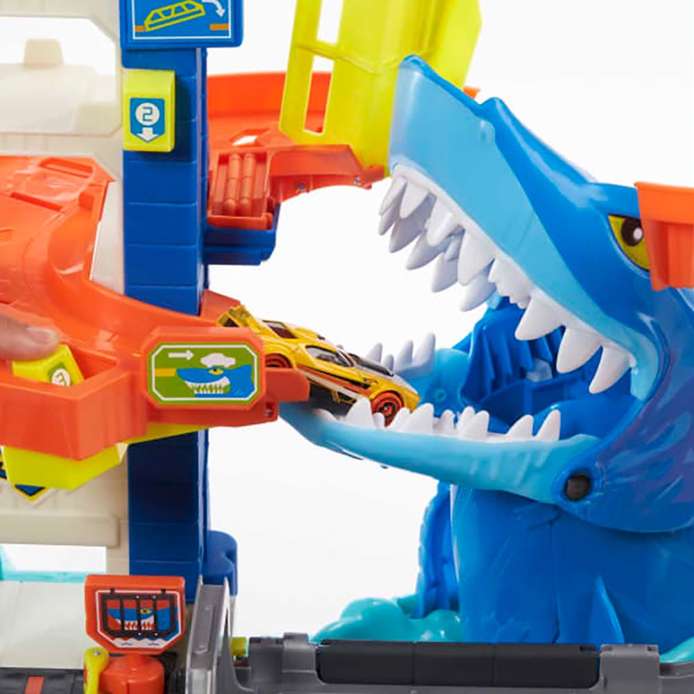 Комплект писти с кула, Hot Wheels, Shark Escape, HDP06