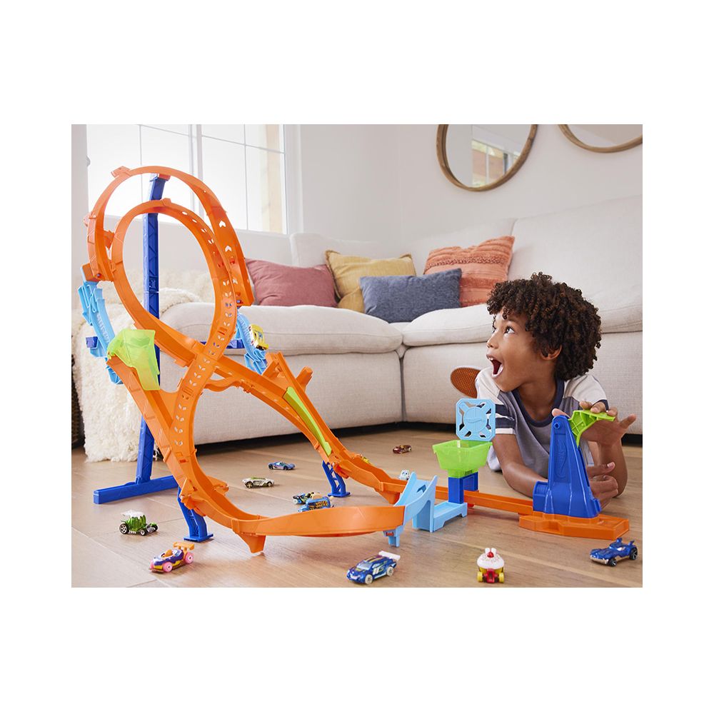 Комплект за игра, кола с 2 лупинга, Hot Wheels, Vertical-8 Jump, HMB15