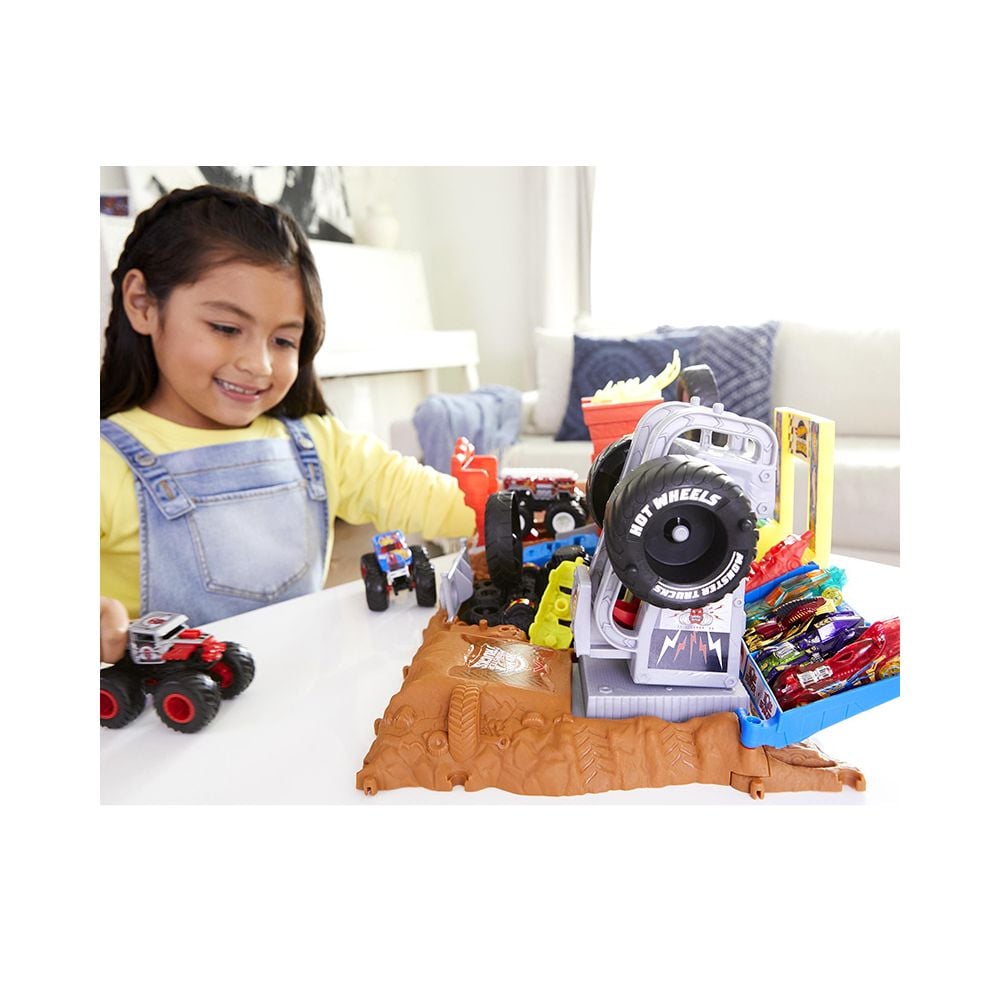 Комплект за игра с количка Monster Trucks, Hot Wheels, Tire Press Challenge, HNB88
