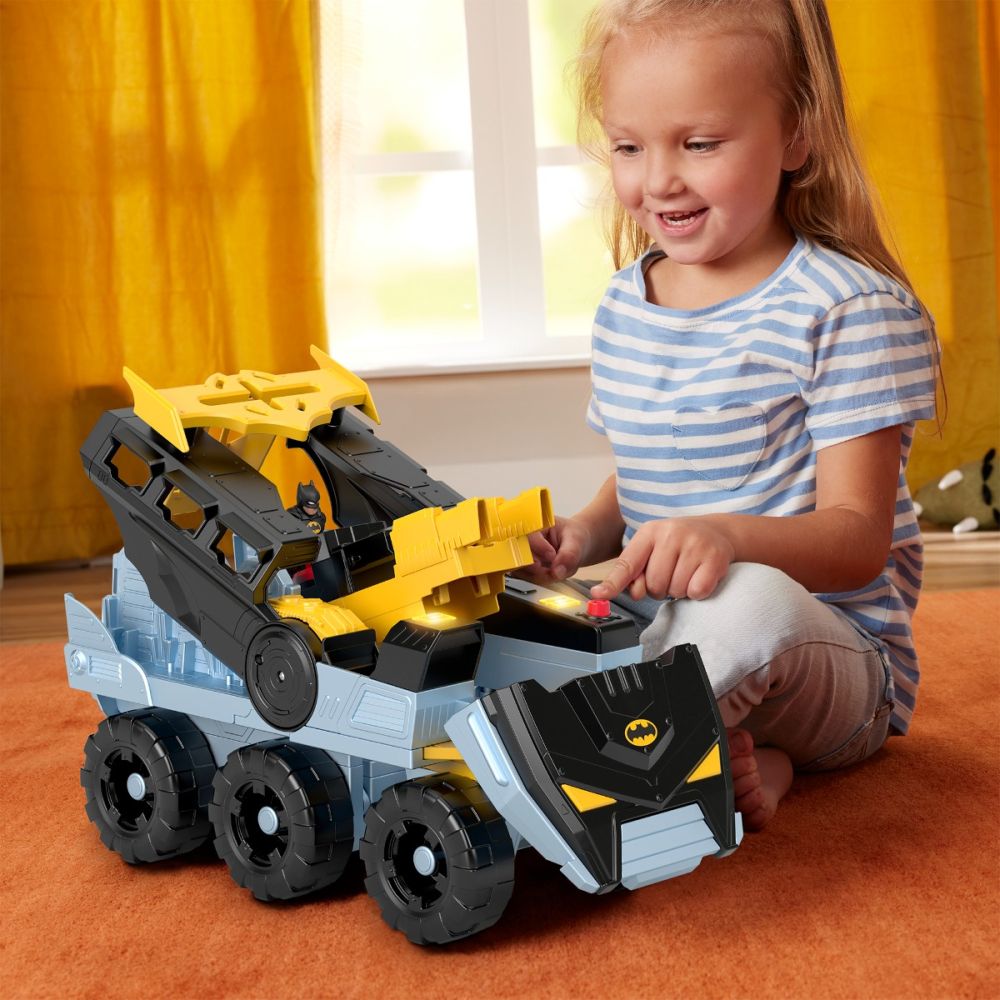Трансформиращ се танк с фигурка, Imaginext, Dc Super Friends, Bat-Tank, HVY04