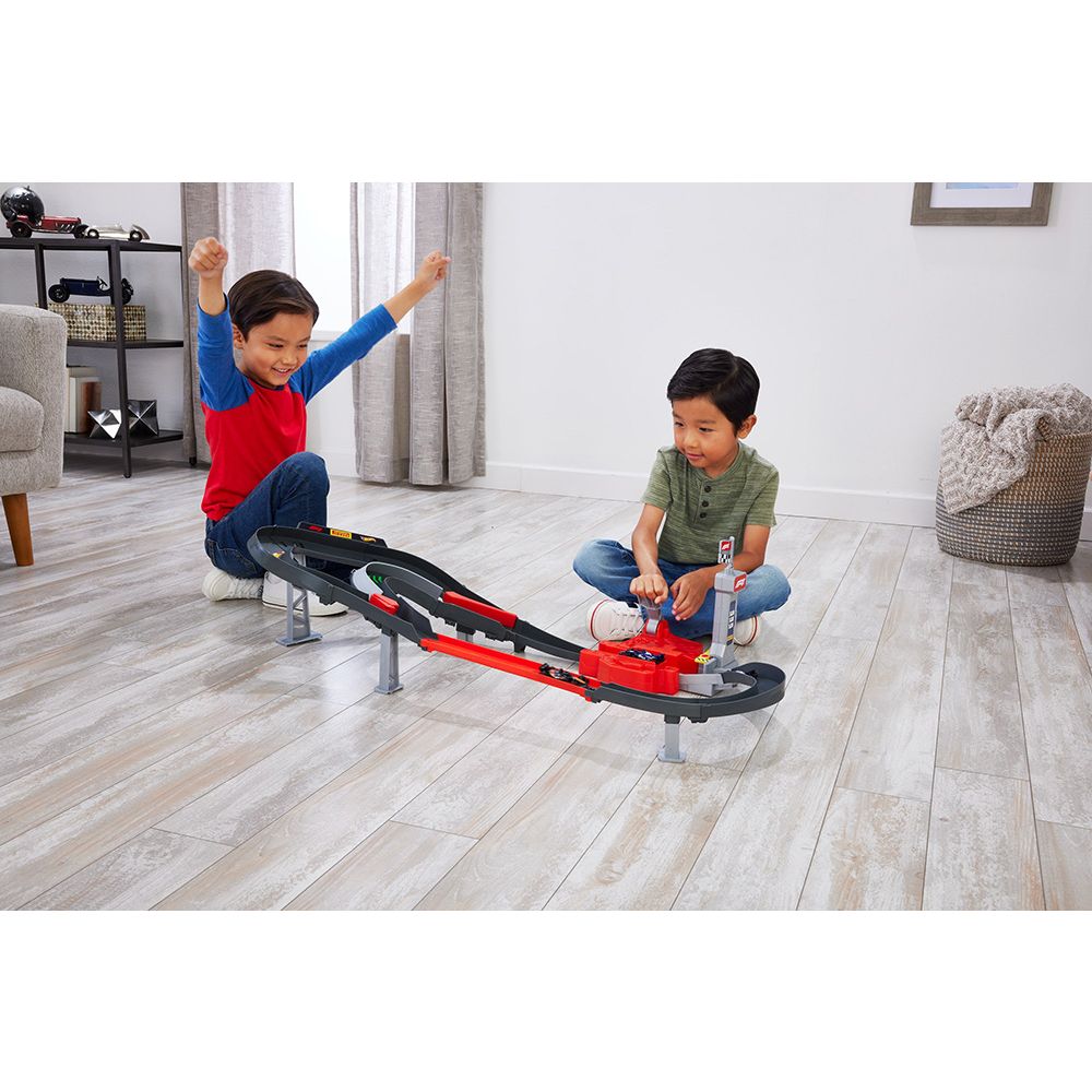 Комплект за игра с 3 колички и писти ot Hot Wheels, Formula 1, JDY15