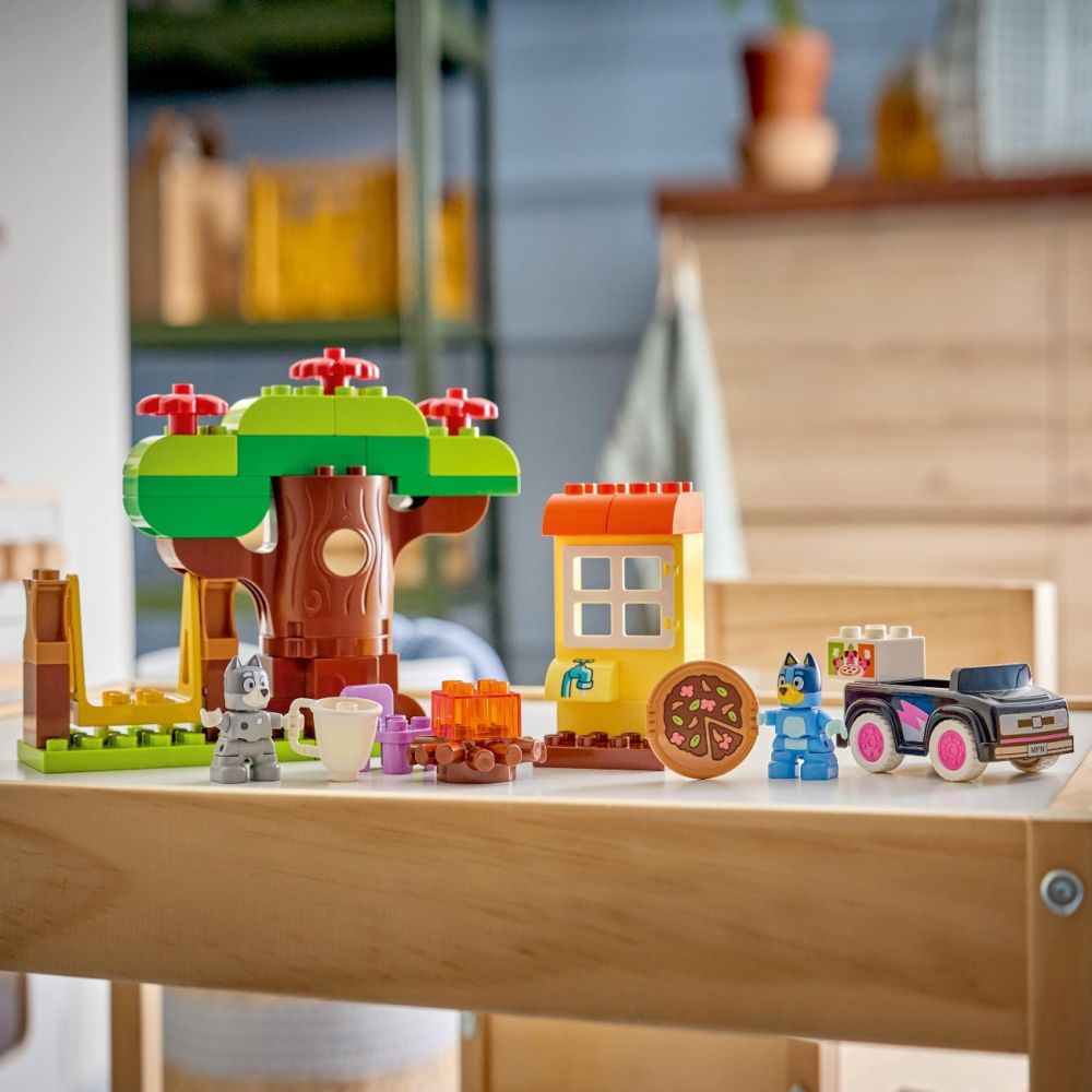LEGO® DUPLO - Момичетата с пицата, Мъфин и Блуи (10469)