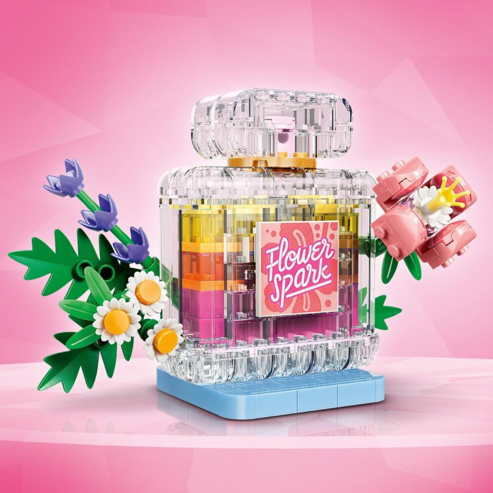 LEGO® Creator - Шишенце с парфюм с цветна украса (31383)