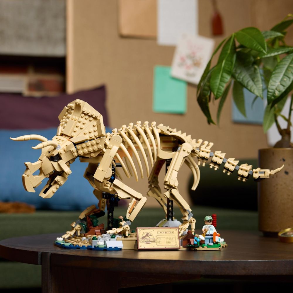 LEGO® Jurassic World - Вкаменелости от динозаври: трицератопс (77985)