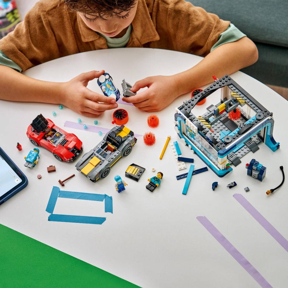 LEGO® City - Автомивка с преминаване на колата (60497)