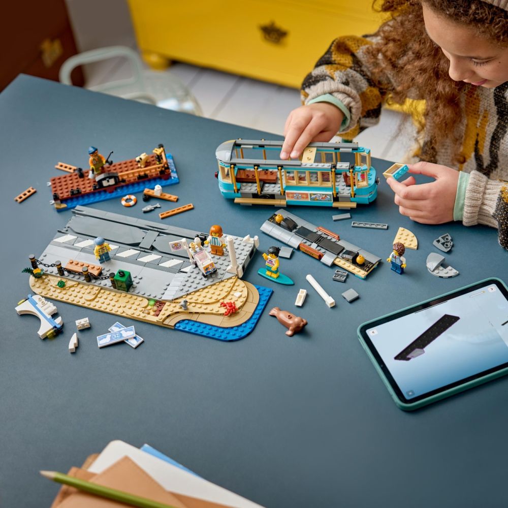 LEGO® City - Класически плажен трамвай (60506)
