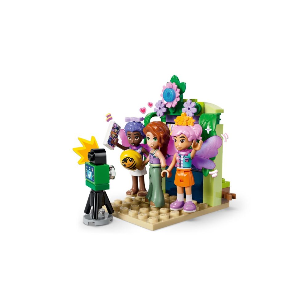 LEGO® Friends - Въртележка с цветя и чаени чаши (42702)