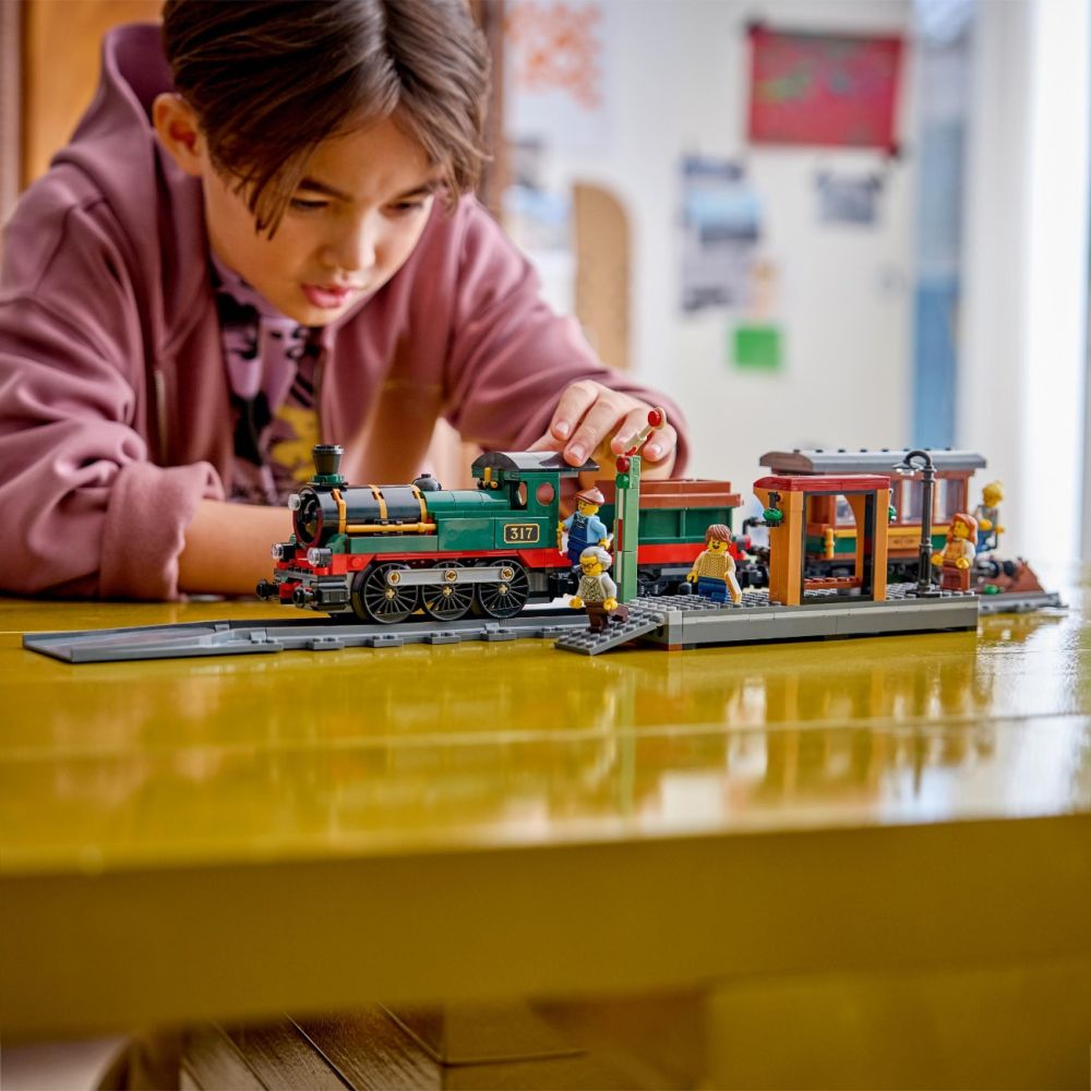 LEGO® City - Старомоден парен влак (60511)