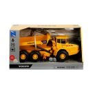 Камион със самосвал и фигурка, New Ray, Volvo A40D, 1:32